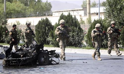 Napad na konvoj NATO-a u Kabulu Foto: AP Photo/Mašoud Hošaini