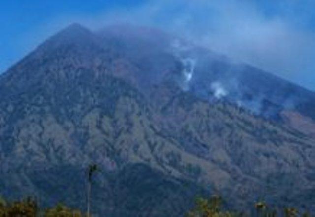 Agung-Volcano-at-Bali-threatens-to-erupt-3-218x150.jpg