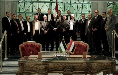 Palestinski Fatah i Hamas potpisali pomirenje Foto: AP Photo/Nariman El-Mofty