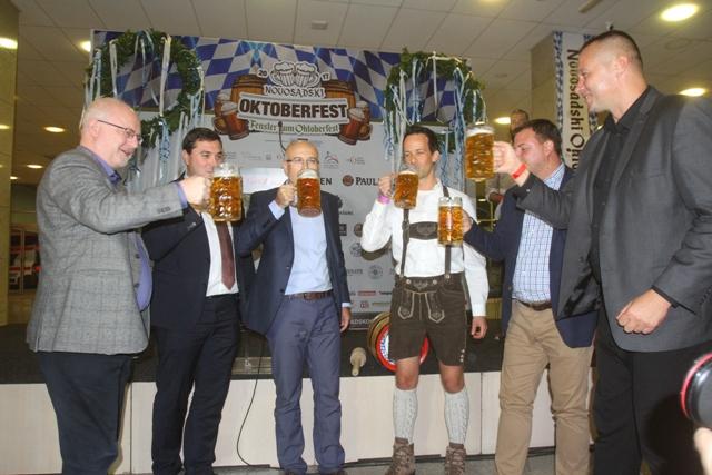 oktoberfest slo5.JPG