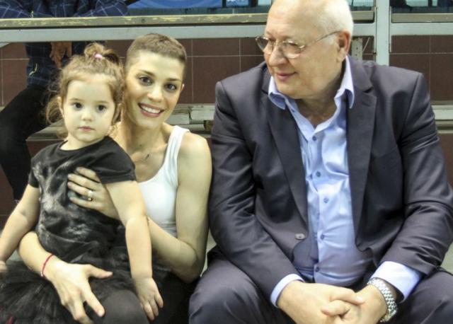 Nastasja Nedimović sa ćerkom i predsednikom VSS Miloradom Krivokapićem  Foto: R. Hadžić