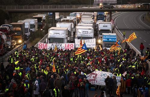 Generalni štrajk u Kataloniji foto: AP Photo/Emilio Morenatti