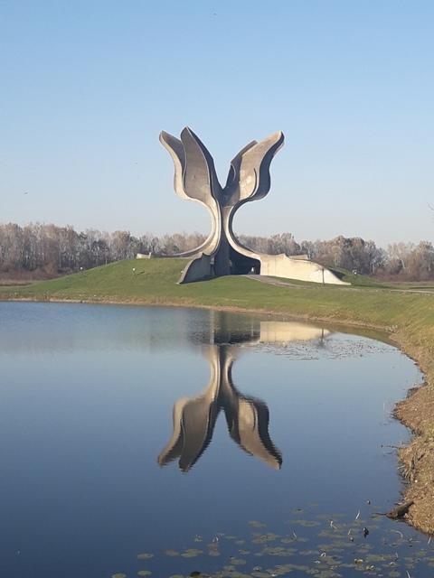 Jasenovac1.jpg 