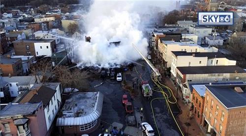 Požar u gradu Kohos Foto:WRGB-TV, Albany via AP