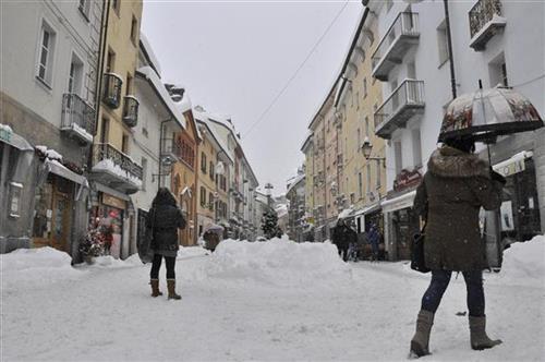 sneg u Evropi Foto: Thierry Pronesti/ANSA via AP