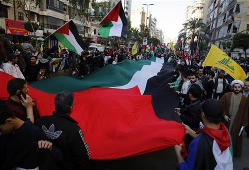 Protesti u Bejrutu Foto: AP Photo/Bilal Hussein