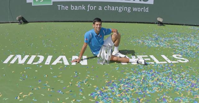 Novak Djokovic sa trofejom Indijan Velsa 2017/Fonet
