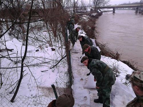 Vojska Srbije, odbrana od poplava Foto: Tanjug