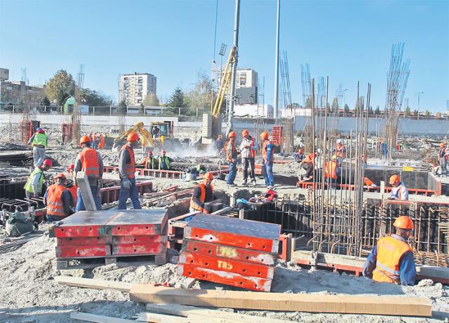 Na gradilištu novog tržnog centra „Promenada” ovih dana radi više od 800 radnika da bi svi poslovi bili završeni u roku. Foto: Dnevnik.rs