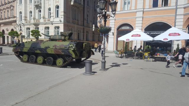 vozilo vojske srbije