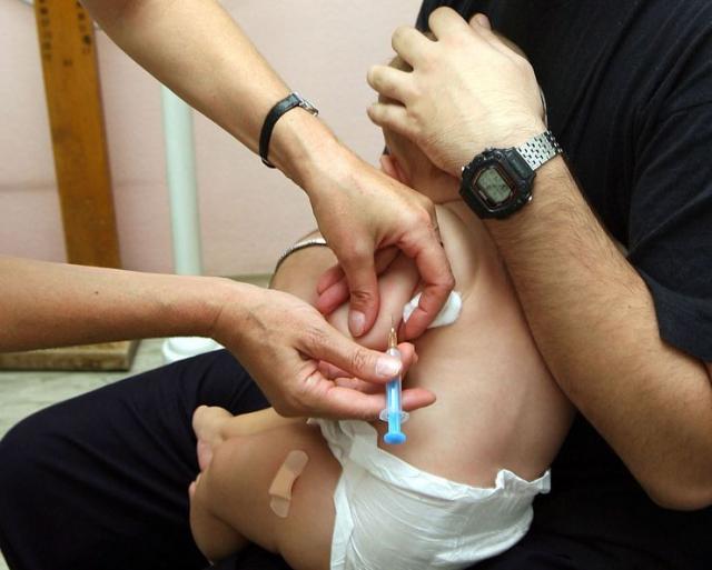 Vakcinacija male dece Foto: Dnevnik.rs/arhiva