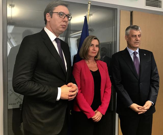 Vučić,Mogerini i Tači  Foto: AP Photo/Evan Vucci