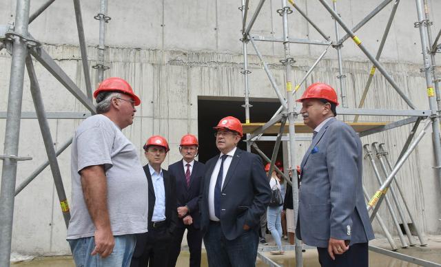 Pastor obišao radove na izgradnji nove zgrade RTV  Foto:  skupstinavojvodine.gov.rs