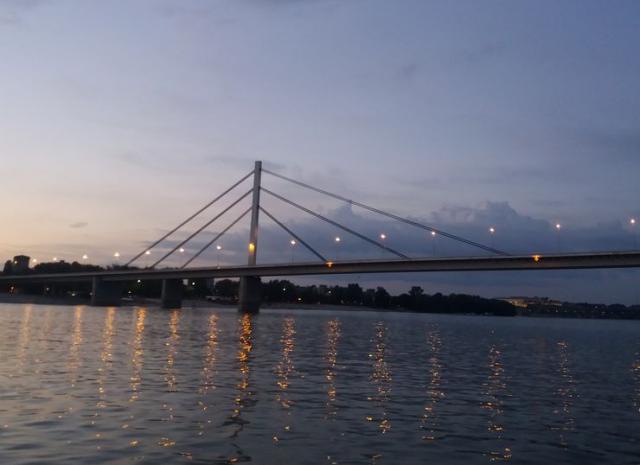Most slobode u sumrak  Foto:Dnevnik.rs/ V. Bijelić