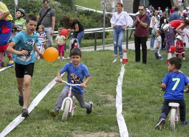 Događaj je upotpunila i trka guralica u kojoj su učestvovala deca uzrasta do pet godina Foto:Dnevnik.rs/ R. Hadžić
