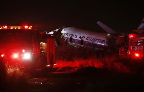 Srušio se avion u Južnoj Afric iFoto: AP Photo/Phil Magakoe
