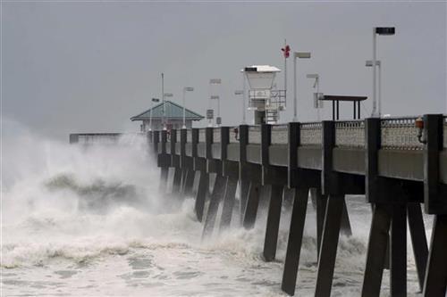 Uragan "Majkl", Florida, SAD Foto: Devon Ravine/Northwest Florida Daily News via AP