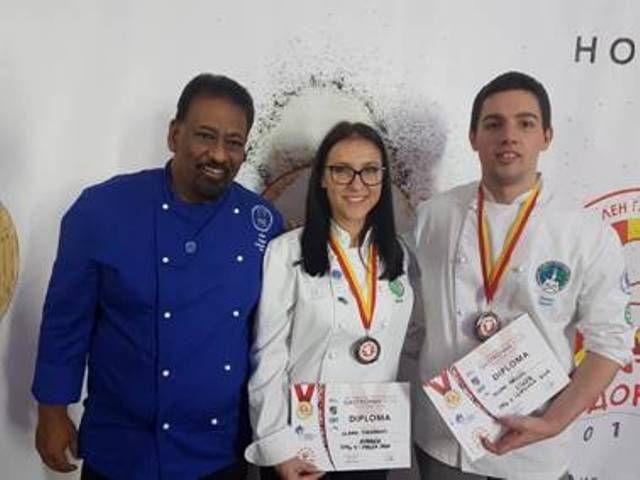 Nagrađeni studenti PMF-a UNS na trećem međunarodnom kulinarskom  takmičenju u Makedoniji Foto: PMF