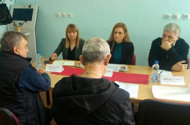  Meštani imali priliku da razgovaraju s gradonačelnicom Dušankom Golubović Foto: Dnevnik.rs