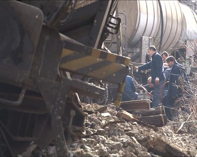 Iskliznulo pet vagon-cisterni na pruzi Niš-Zaječar Foto: Tanjug/video