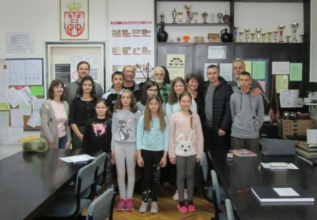Predstavnici donatora posetili su školu u Pločici Foto: Dnevnik.rs
