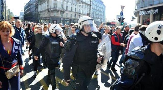 policija protesti