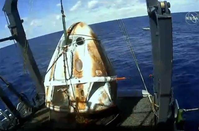 Kapsula Dragon 2 spustila se u Atlatski okean Foto: NASA/video/skrinšot