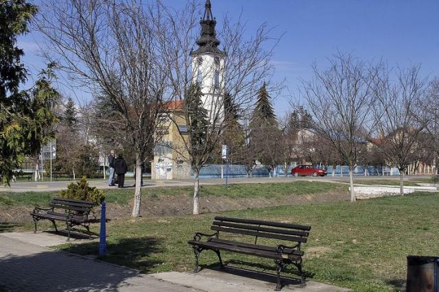 КИСАЧ Вредно раде на прикупљању старих ношњи и предмета | Dnevnik