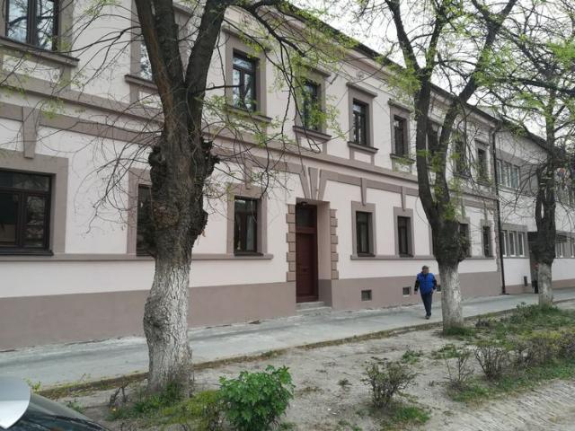  Urađena je fasada zgrade Narodne biblioteke „Stojan Trumić“ Foto: Dnevnik.rs