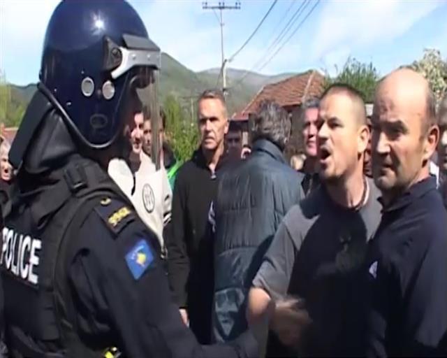 Sukob kosovske policije i gradjana u Štrpcu Foto: Tanjug/video