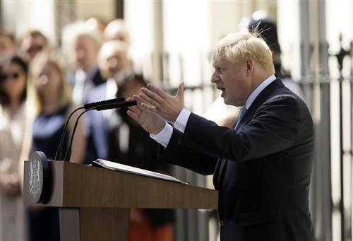 Britanski premijer Boris Džonson  Foto: AP Photo/Tim Ireland
