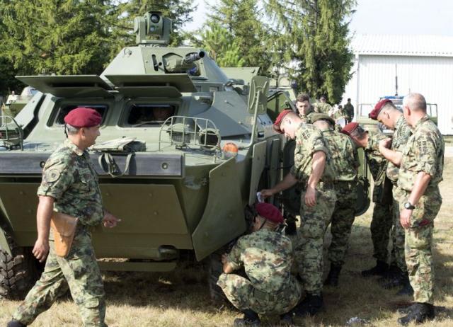 Prikaz oklopno-izviđačkih vozila BRDM 2 Foto Tanjug/ R. Prelić