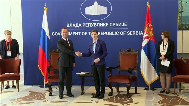 Brnabić i Medvedev Foto: Tanjug/video