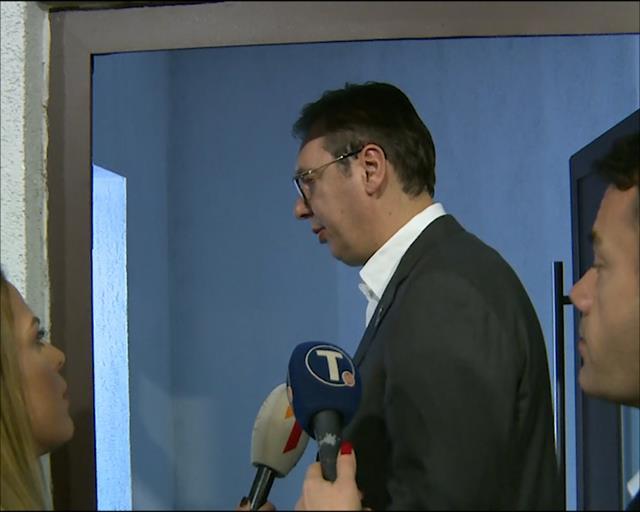 Vučić pred sednicu Predsedništva SNS  Foto: Tanjug/video