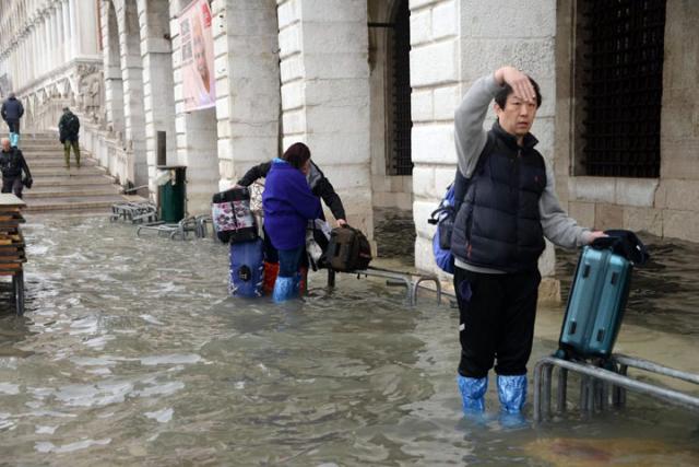 Фонет/АП/Венеција поплављена