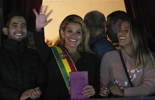 Đanine Anjes privremena predsednica Bolivije Foto: AP Photo/Juan Karita