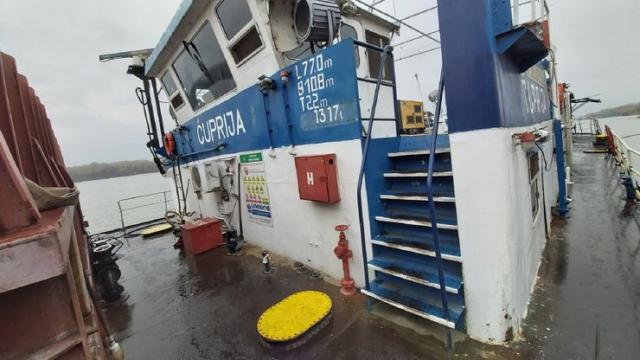 Na brodu ''Ćuprija'' pronađena krijumčarena nafta Foto: Uprava carina
