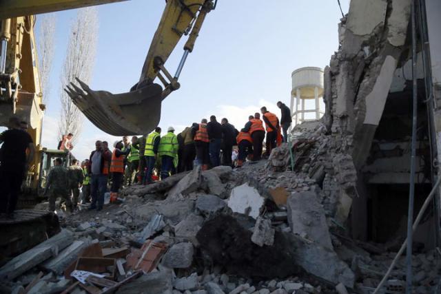 Zemljotres u Albaniji/Fonet/AP