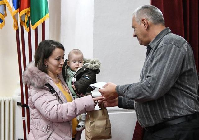 U Adi podržali roditelje 89 beba Foto: Opština Ada