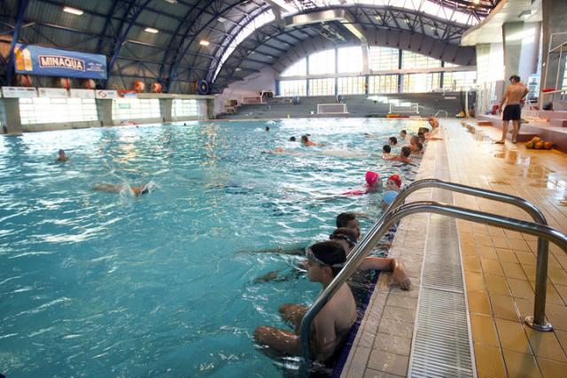 Дневник/Спортски центар „Слана бара”/ На базену се поштују све мере опреза