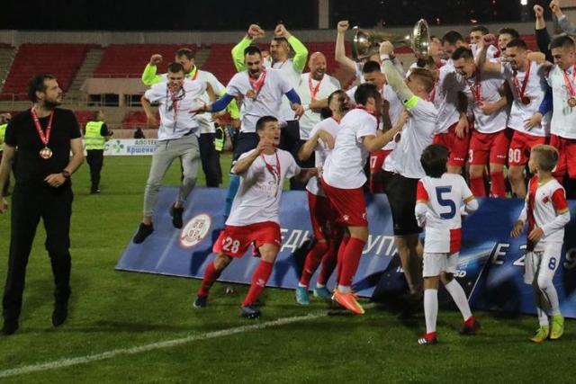 Fudbaleri Vojvodine sezonu su završili u Nišu pobedom u Kupu Foto: J. Grlić