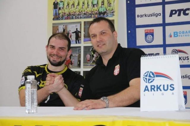Kapiten Miloš Konstadinović i trener Akim Komnenić  Foto: RK Dinamo