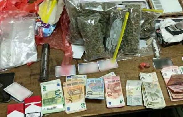 Zaplenjeni narkotici i novac  Foto: MUP Srbije
