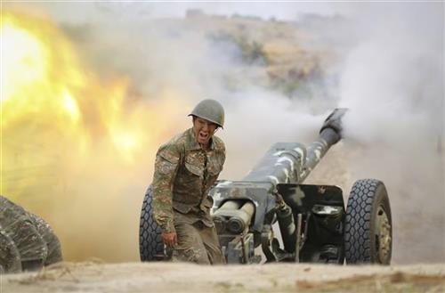 Azerbejdžan granatirao jermenske položaje u Nagorno-Karabahu  Foto: Tanjug/AP