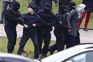 Uhapšeno na desetine demonstranata u Minsku foto: AP