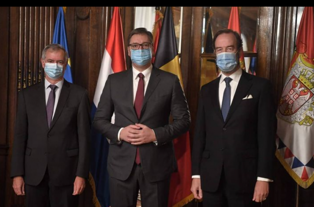 Predsednik Srbije Aleksandar Vučić sa ambasadorima Belgije i Holandije Foto: Tanjug/ buducnostsrbijeav