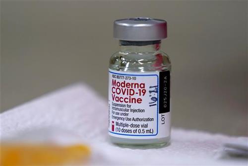 Kovid 19  vakcina Moderna Foto:AP Photo/Charlie Riedel