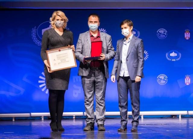 Viktoru Laziću predsedniku Adligata uručena nagrada " Dobročinitelj"  Foto: Promo