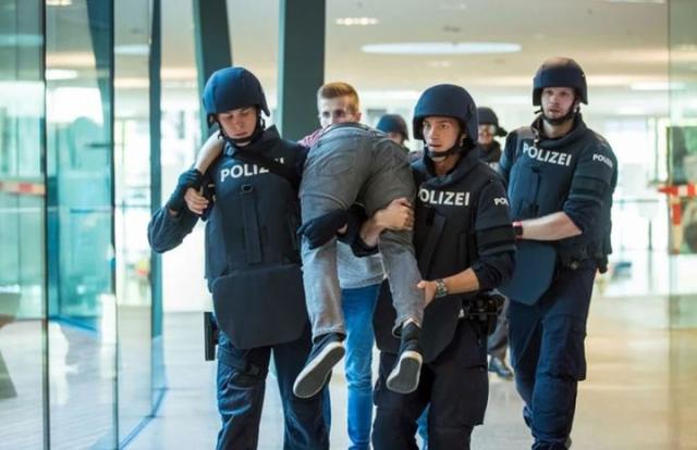 Аустријска полиција/ Хапшење осумњиченог у Салцбургу