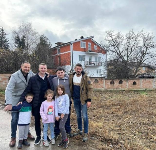 КАД ЈЕ ЧОВЕК ЧОВЕКУ - ЧОВЕК Породица из Лединаца, која је у септембру у ...